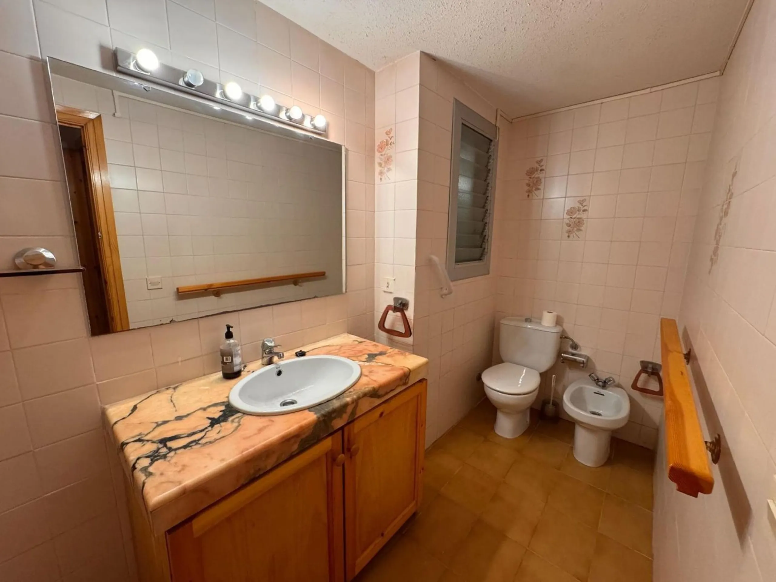 Ground Floor Apartment with Private Garden and Pool, 20 m from the Beach in Platja d’Aro, Costa Brava