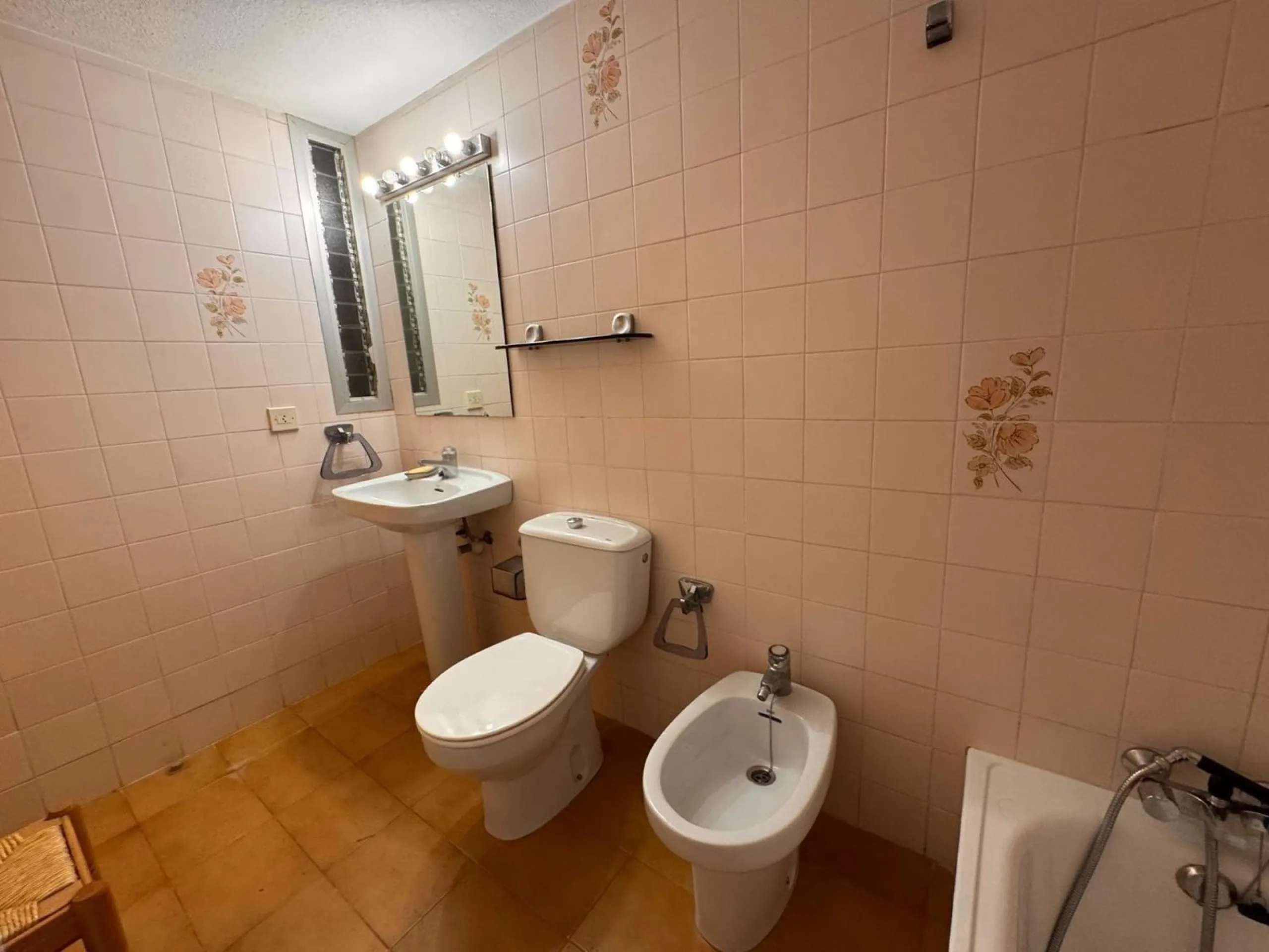 Ground Floor Apartment with Private Garden and Pool, 20 m from the Beach in Platja d’Aro, Costa Brava