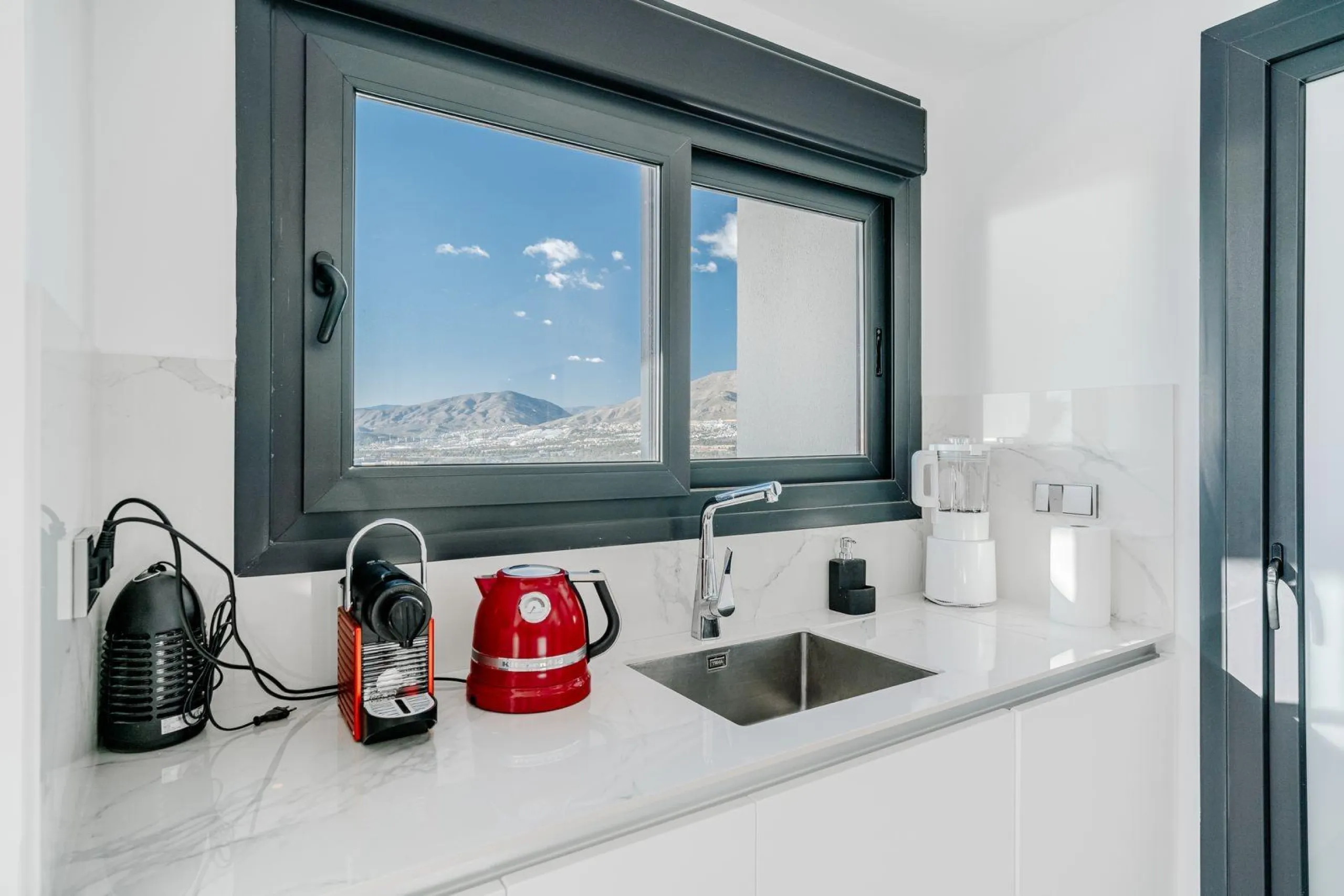 Premium Apartment at Sunset Cliffs - 29th Floor