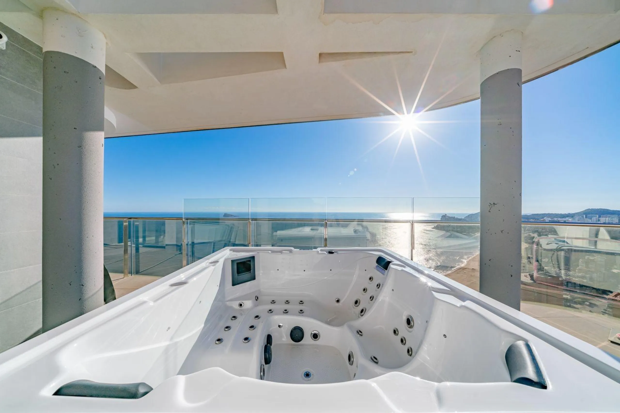 Premium Apartment at Sunset Cliffs - 29th Floor
