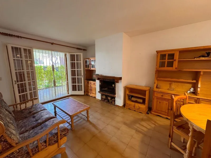 Ground Floor Apartment with Private Garden and Pool, 20 m from the Beach in Platja d’Aro, Costa Brava