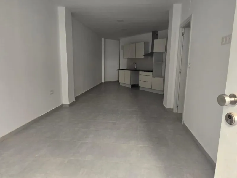 PLANTA BAJA 1 HABITACION Y 1 BAÑO