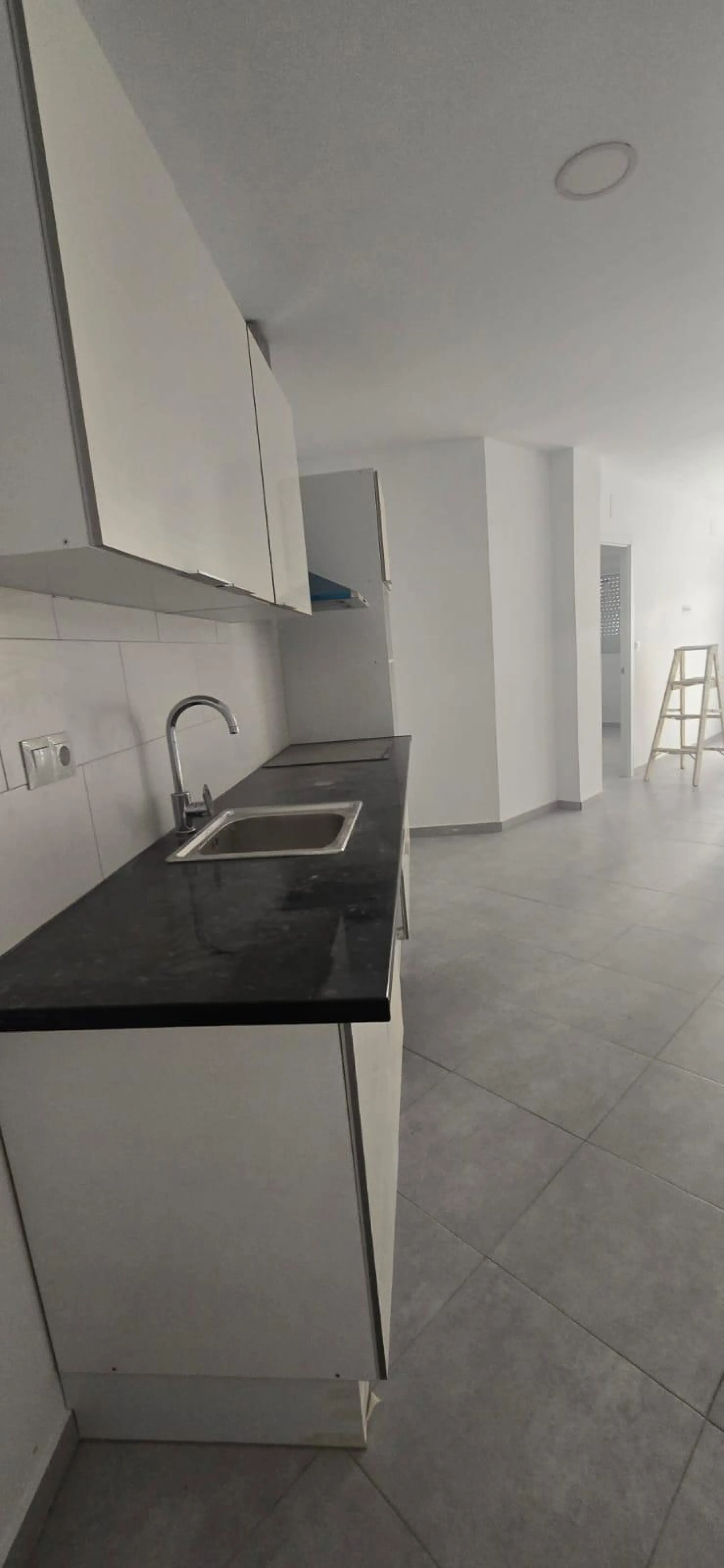 PLANTA BAJA 1 HABITACION Y 1 BAÑO