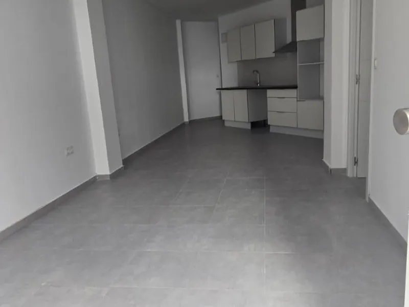 PLANTA BAJA 1 HABITACION Y 1 BAÑO