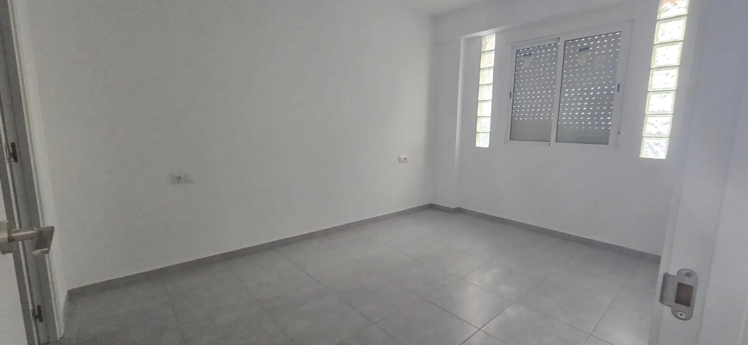 PLANTA BAJA 1 HABITACION Y 1 BAÑO