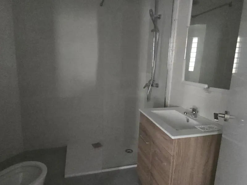 PLANTA BAJA 1 HABITACION Y 1 BAÑO