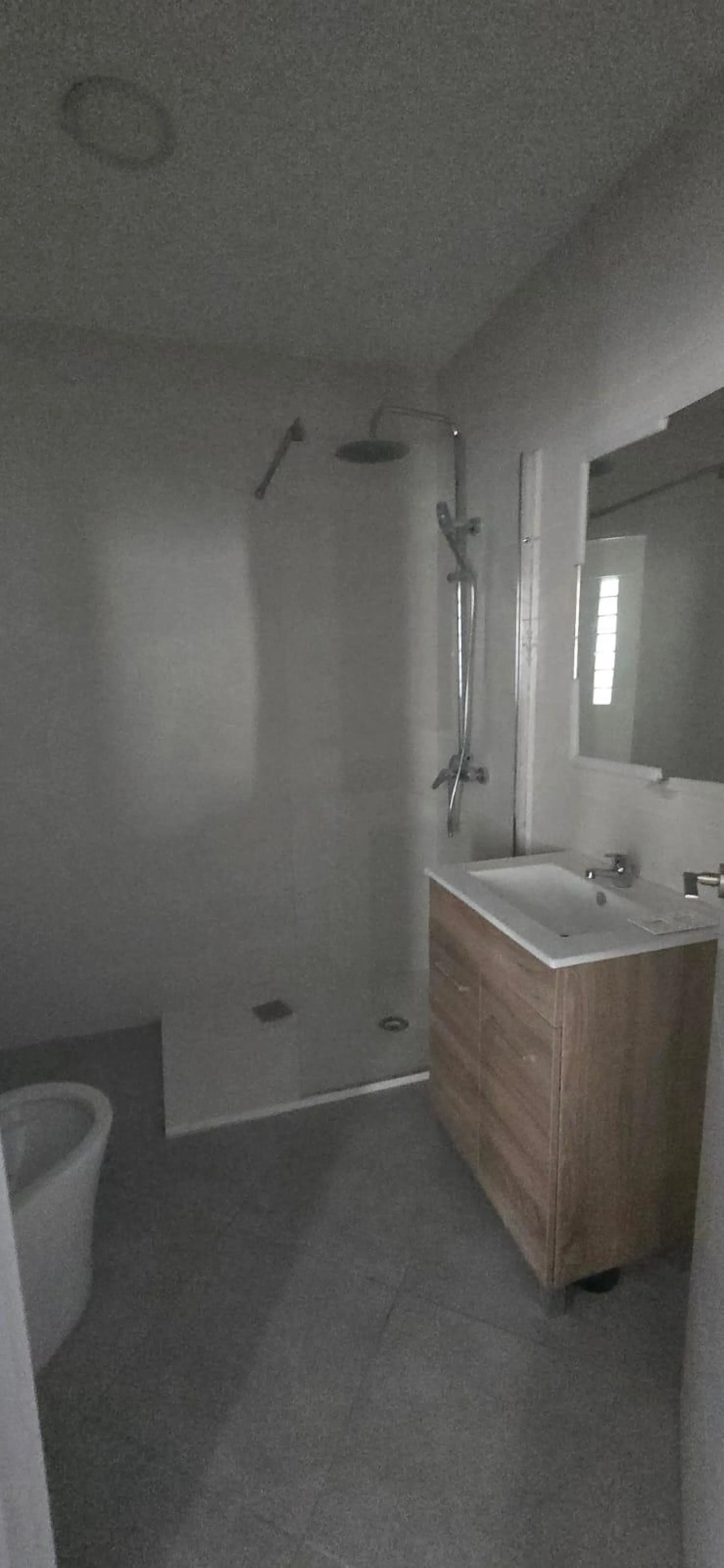 PLANTA BAJA 1 HABITACION Y 1 BAÑO