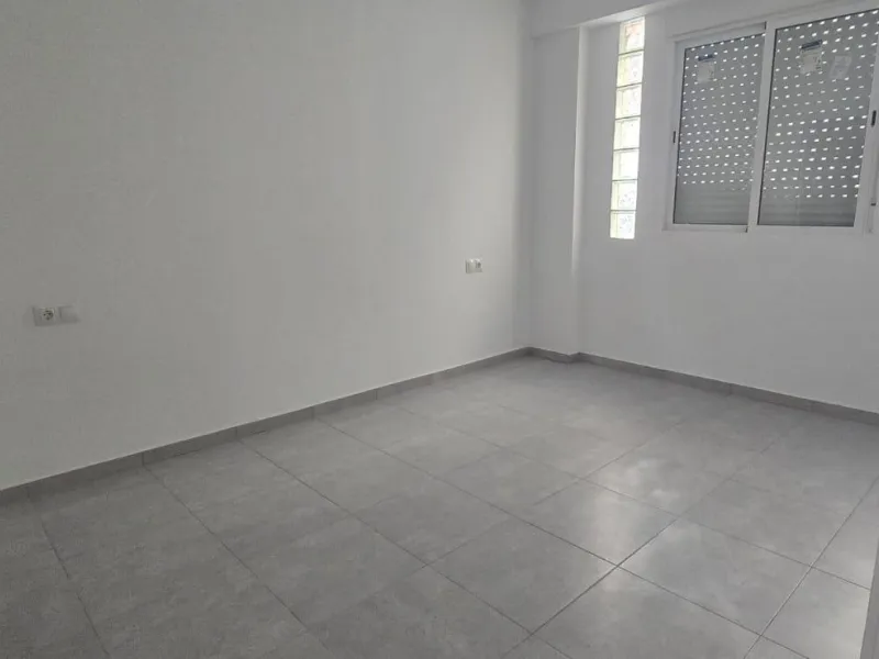 PLANTA BAJA 1 HABITACION Y 1 BAÑO
