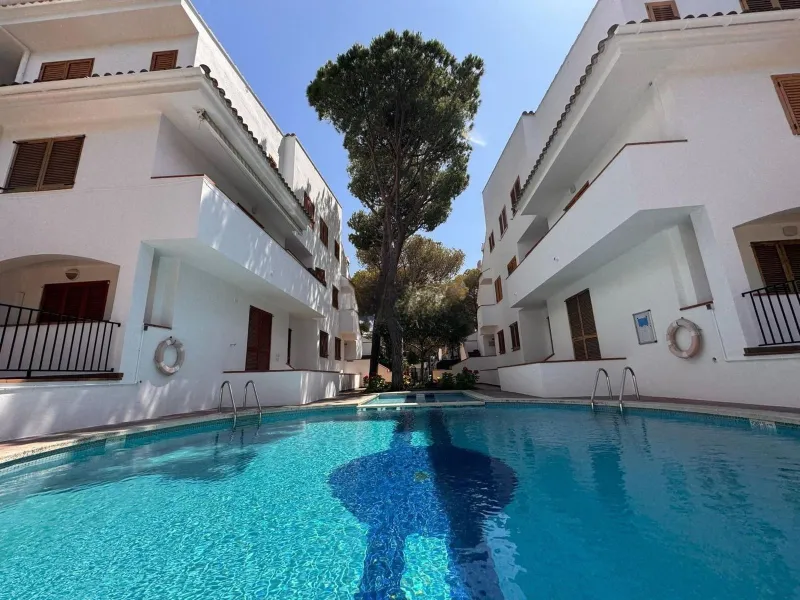 Ground Floor Apartment with Private Garden and Pool, 20 m from the Beach in Platja d’Aro, Costa Brava