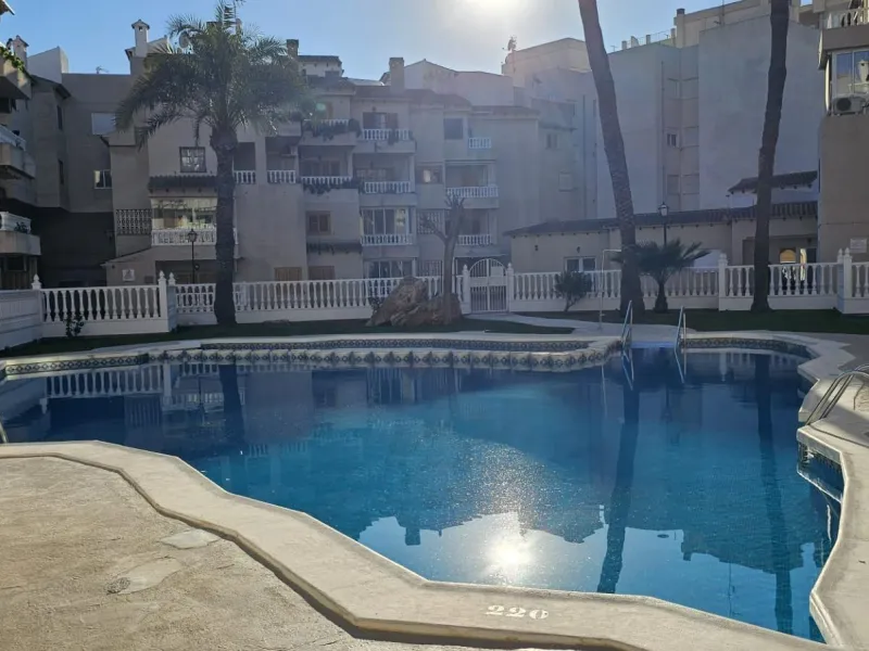 APARTAMENTO A 100 METROS DE PLAYA ,TORREVIEJA