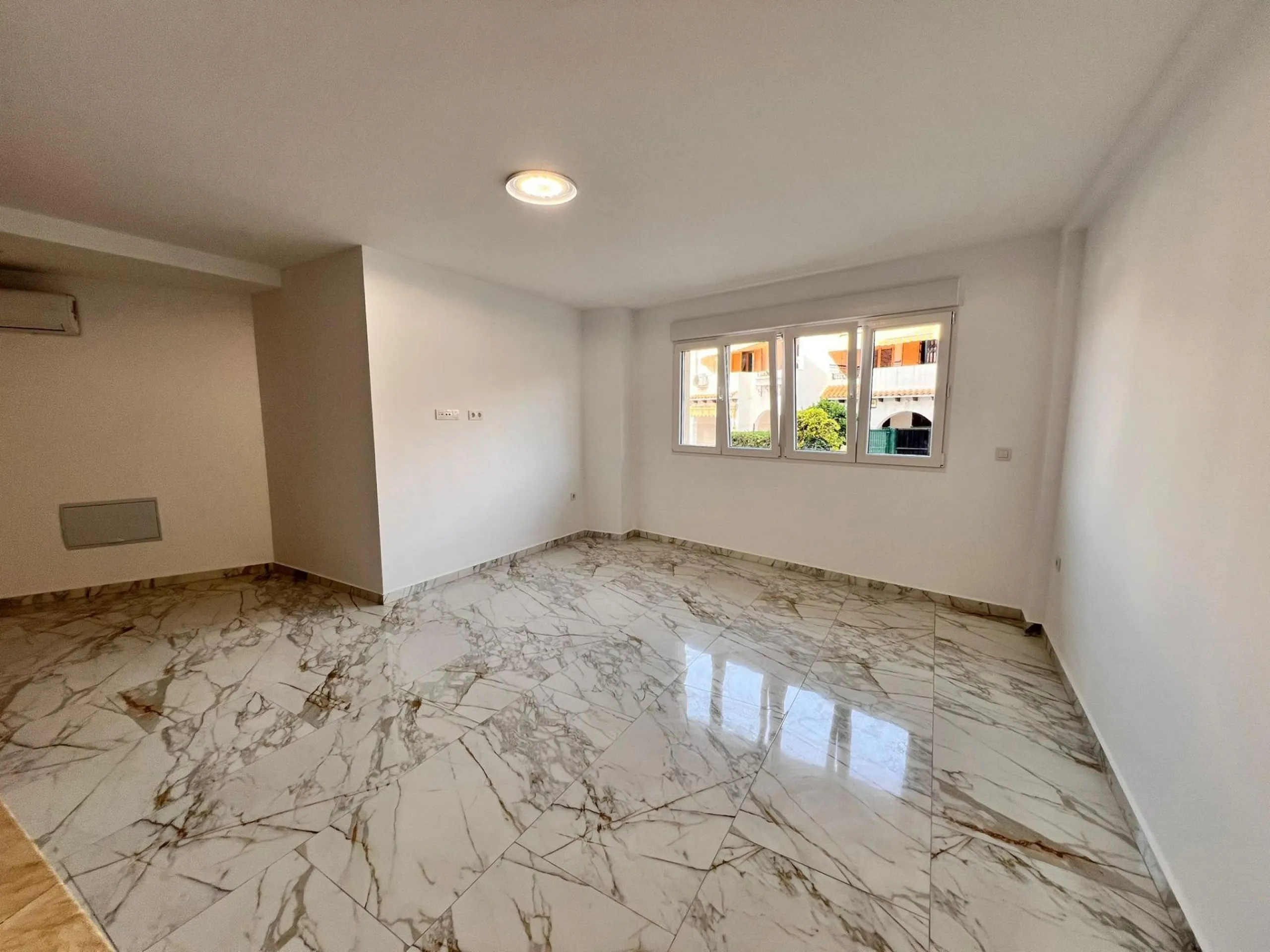 APARTAMENTO A 100 METROS DE PLAYA ,TORREVIEJA