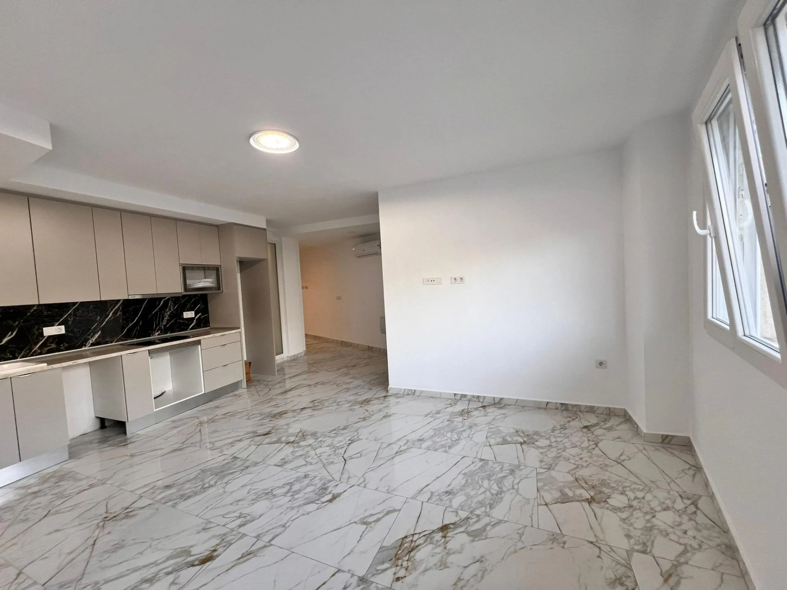 APARTAMENTO A 100 METROS DE PLAYA ,TORREVIEJA