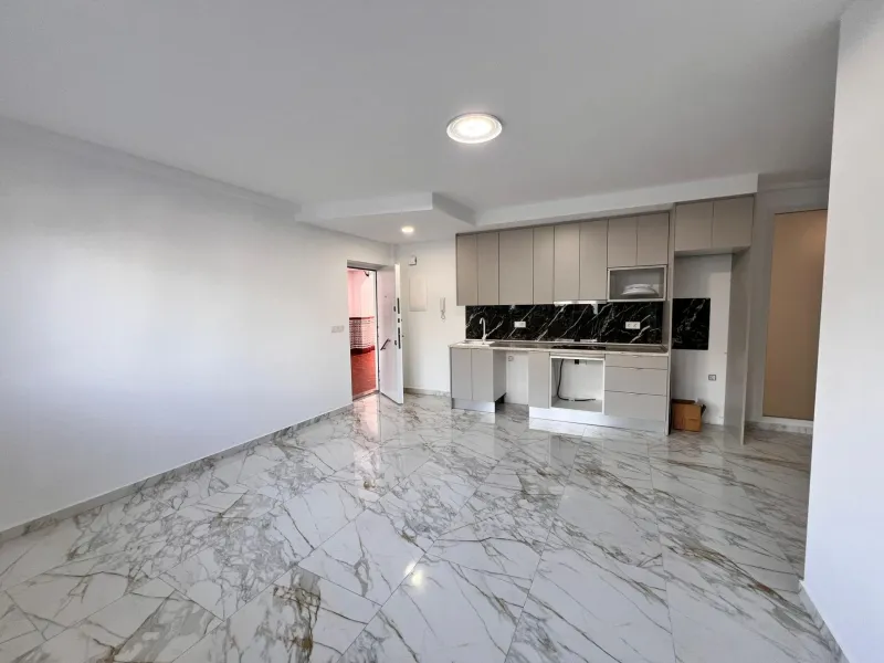 APARTAMENTO A 100 METROS DE PLAYA ,TORREVIEJA
