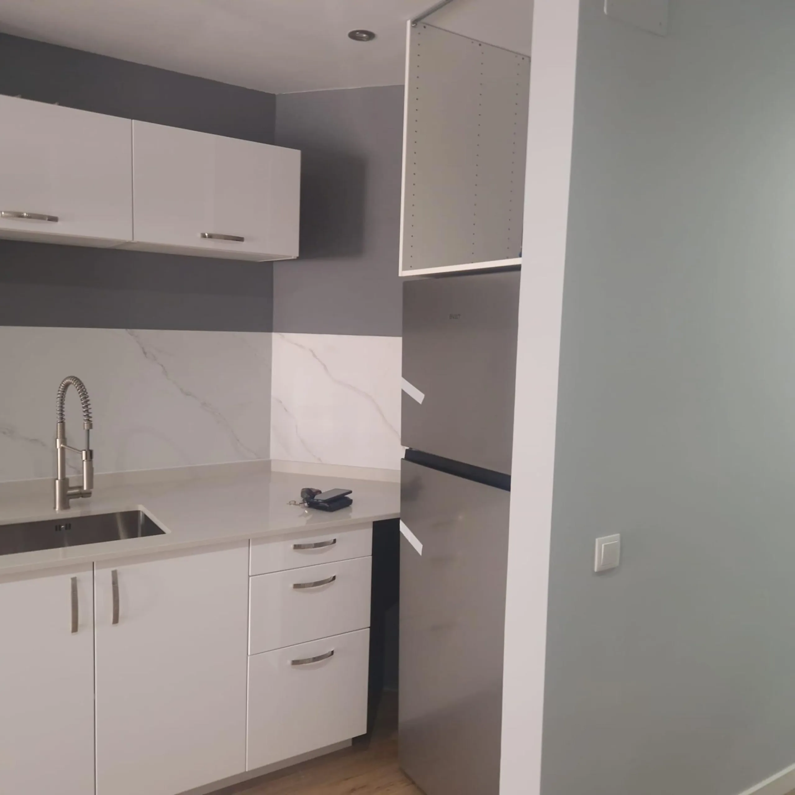 GRAN APARTAMENTO COMPLETAMENTE REFORMADO EN TORREVIEJA, 2 HAB, 2 BAÑOS