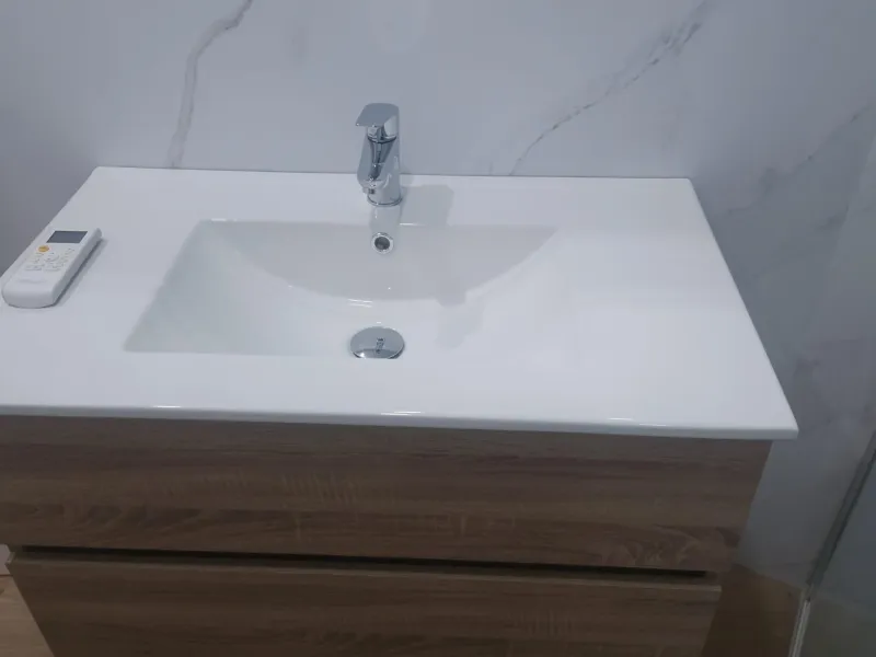 GRAN APARTAMENTO COMPLETAMENTE REFORMADO EN TORREVIEJA, 2 HAB, 2 BAÑOS