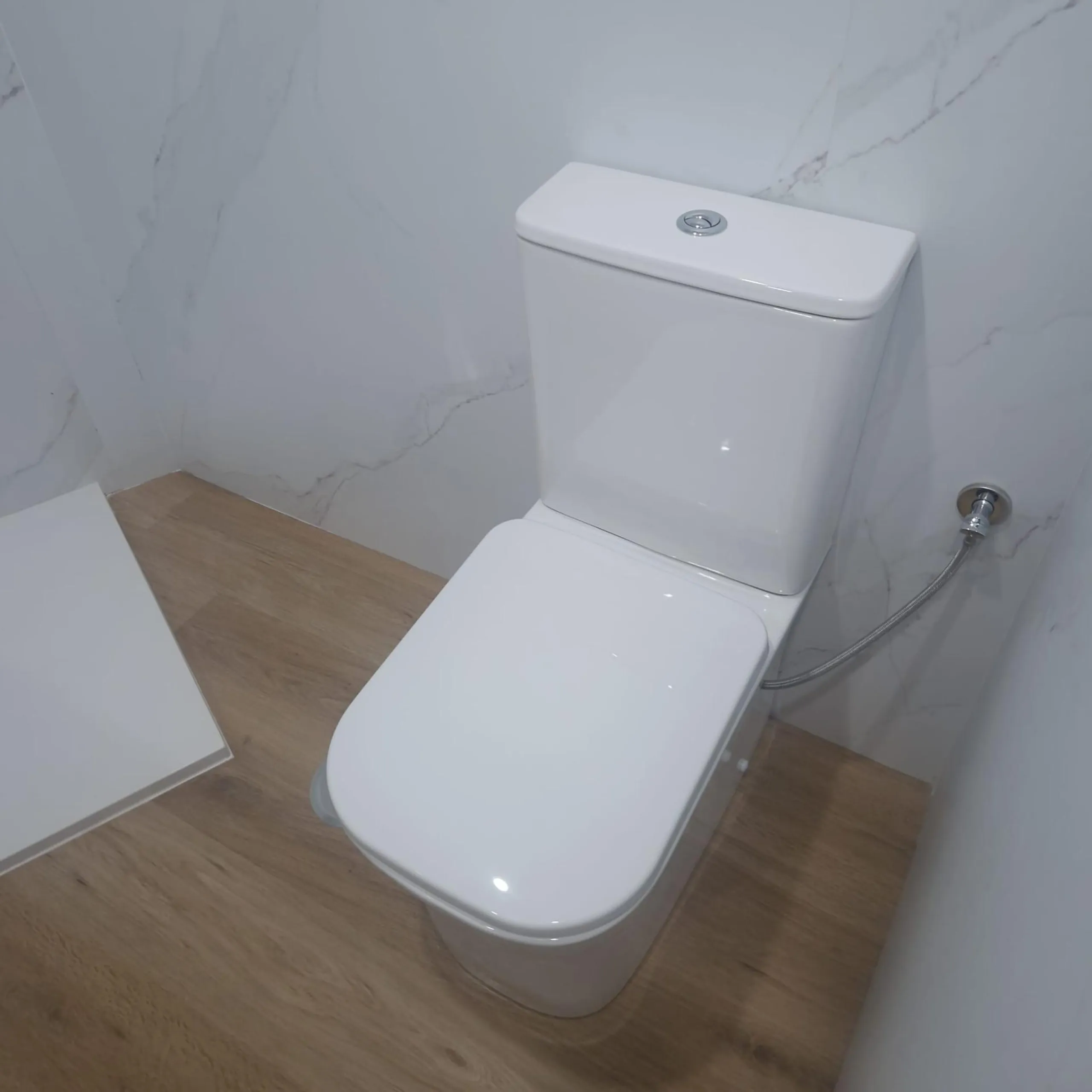 GRAN APARTAMENTO COMPLETAMENTE REFORMADO EN TORREVIEJA, 2 HAB, 2 BAÑOS
