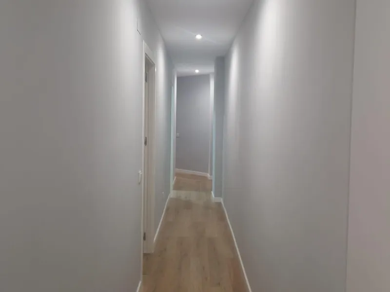 GRAN APARTAMENTO COMPLETAMENTE REFORMADO EN TORREVIEJA, 2 HAB, 2 BAÑOS