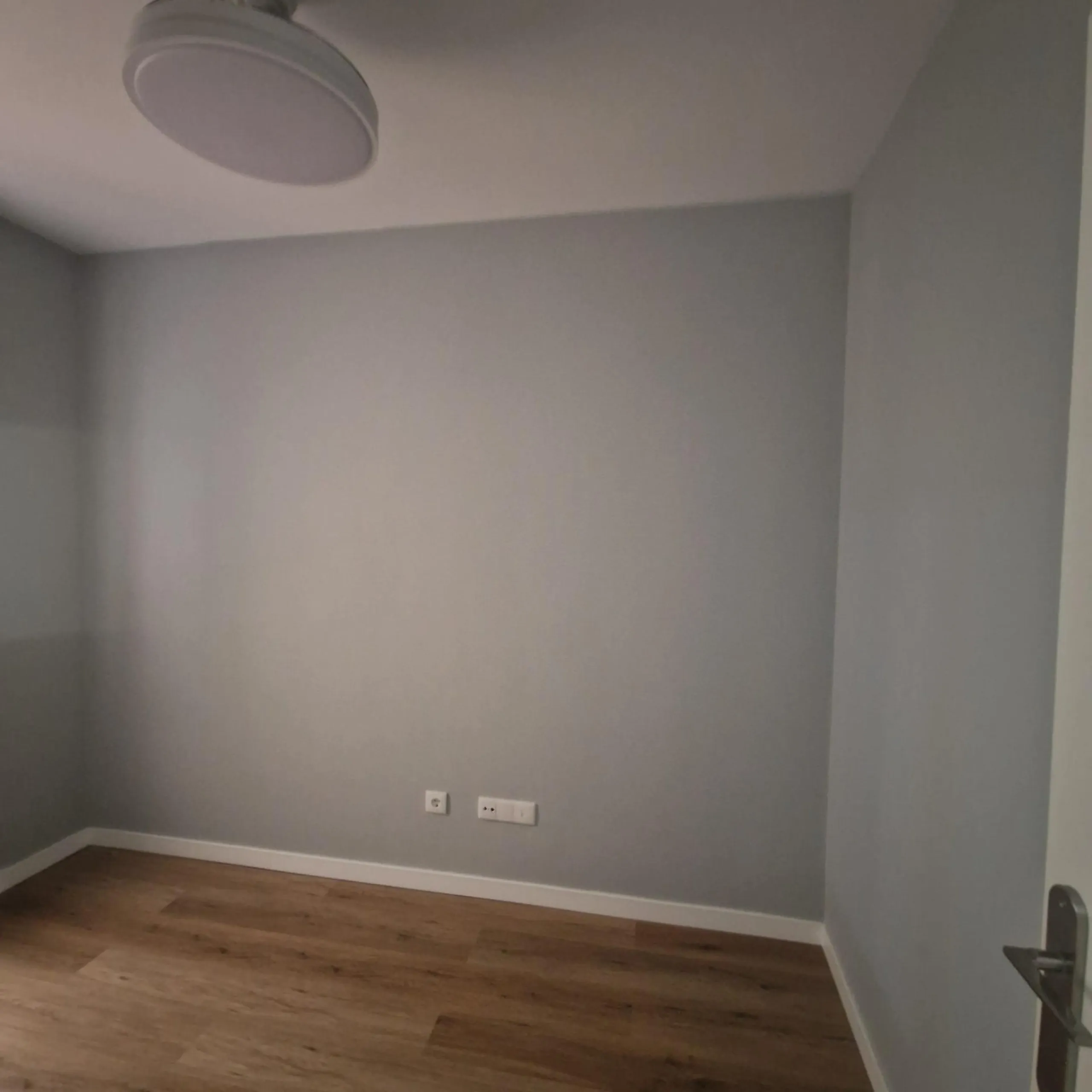 GRAN APARTAMENTO COMPLETAMENTE REFORMADO EN TORREVIEJA, 2 HAB, 2 BAÑOS