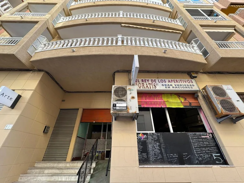 FOR SALE BUSINESS PREMISES WITH HOSPITALITY LICENSE OF 150 M2 AND ONLY 100 METERS FROM CURA BEACH