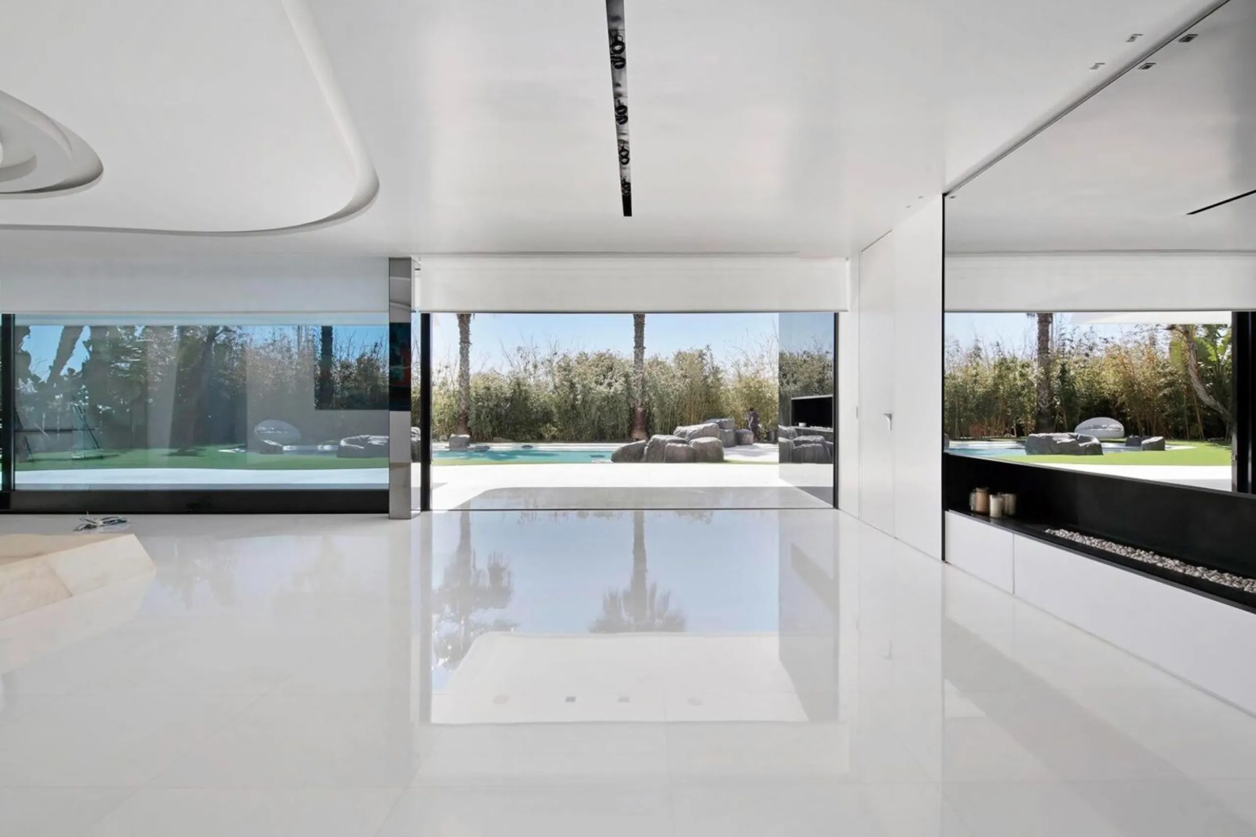Designer Villa with Spa, Indoor Pool and Sea Views in Gava Mar, Barcelona