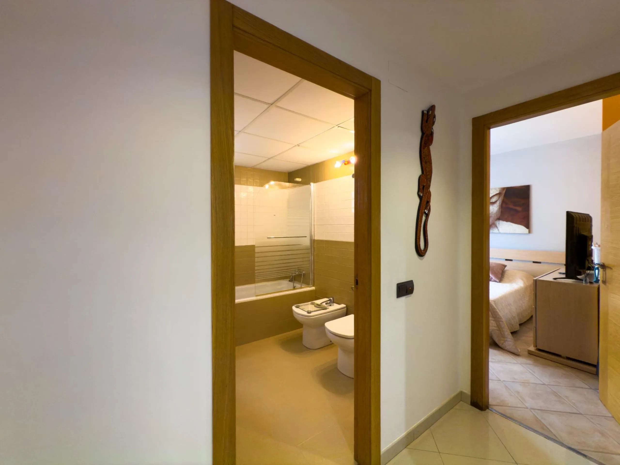 Spacious recently renovated villa with 3,600 m2 of plot and private pool