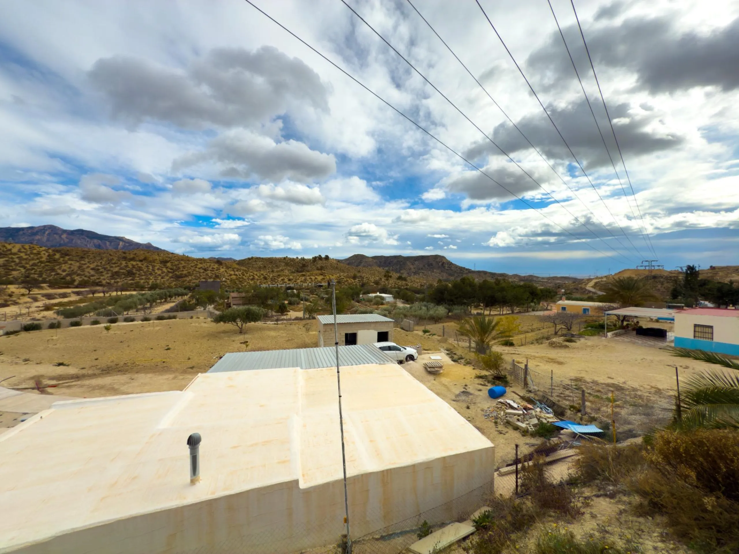 Spacious recently renovated villa with 3,600 m2 of plot and private pool