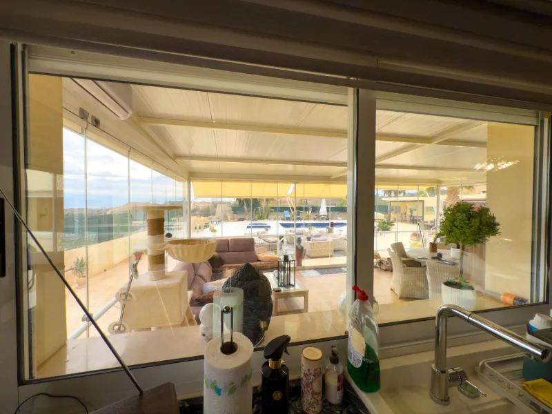 Spacious recently renovated villa with 3,600 m2 of plot and private pool