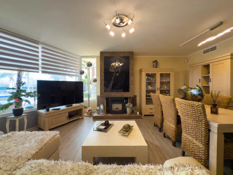Spacious recently renovated villa with 3,600 m2 of plot and private pool