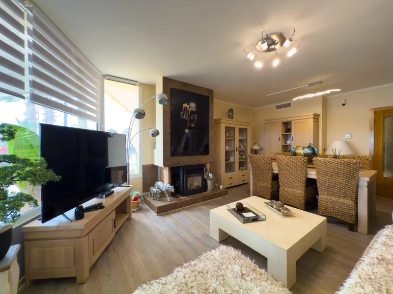 Spacious recently renovated villa with 3,600 m2 of plot and private pool