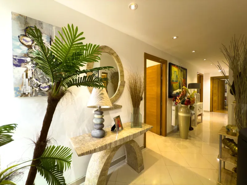 Spacious recently renovated villa with 3,600 m2 of plot and private pool