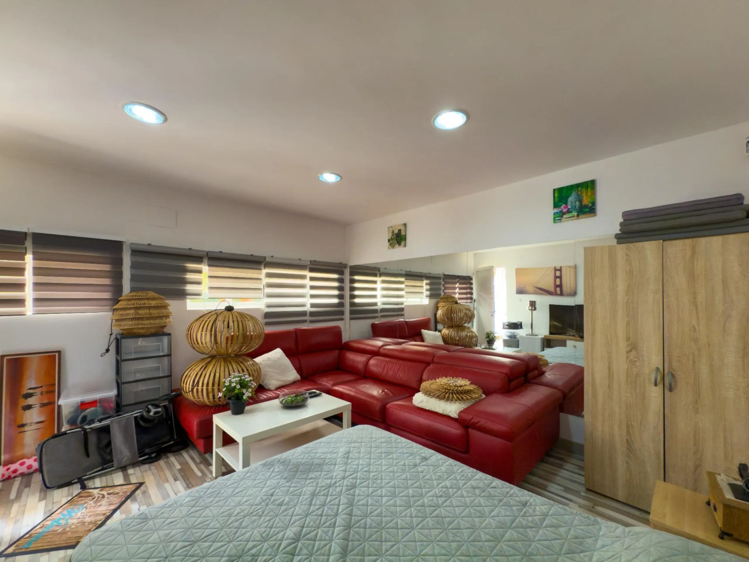Spacious recently renovated villa with 3,600 m2 of plot and private pool