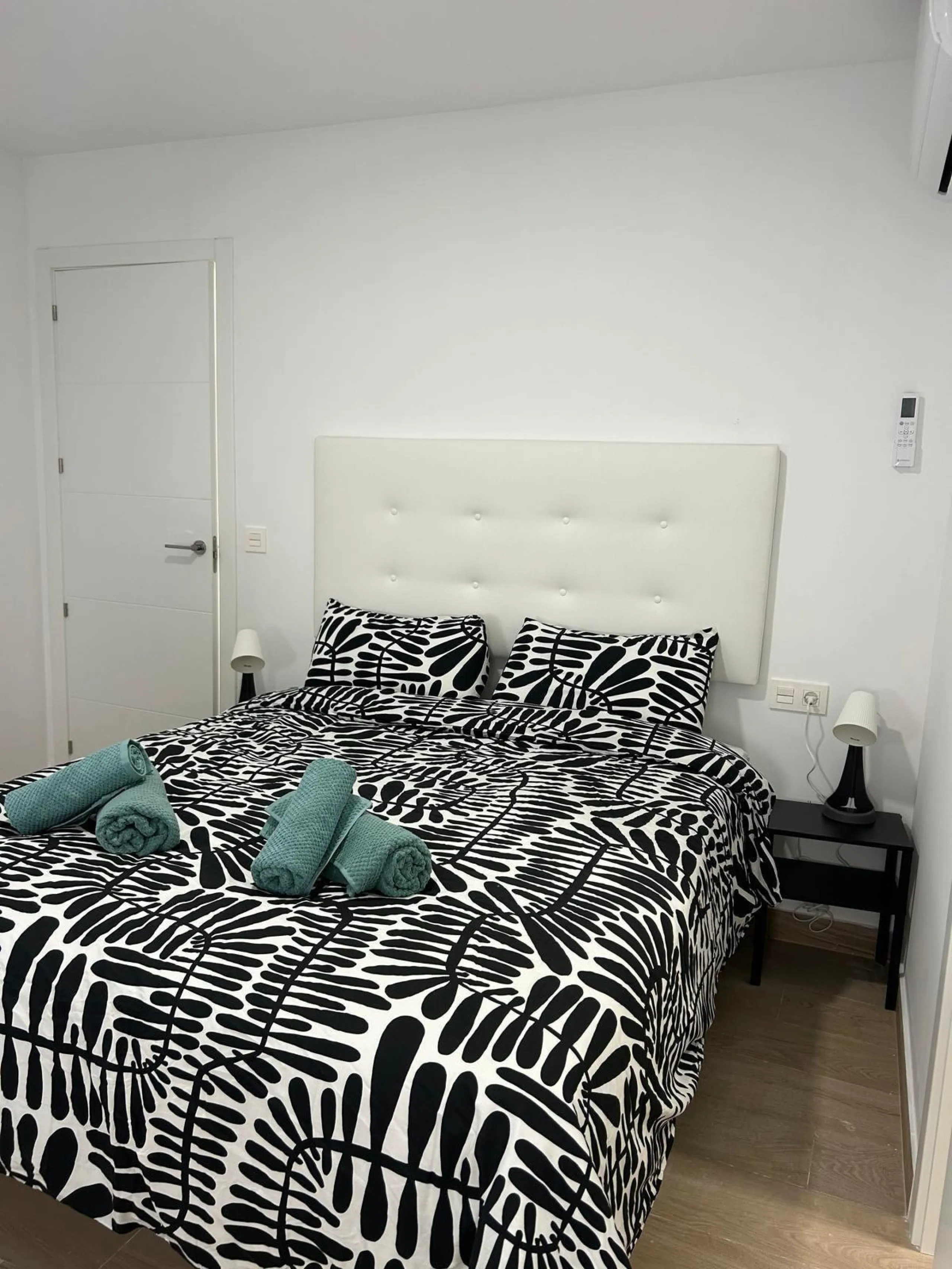 🏡✨ Casa de pueblo en el casco antiguo de Benidorm: confort y encanto junto al mar 🌊🌴