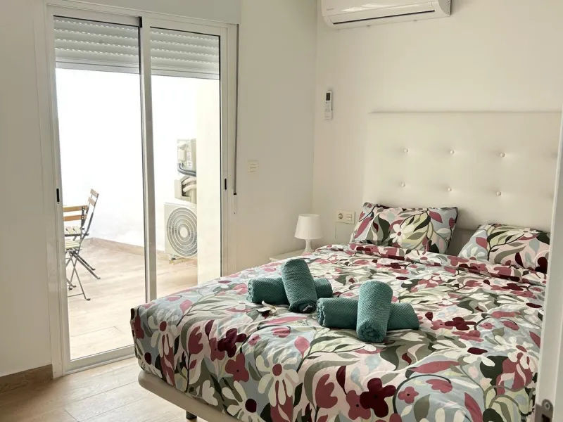 🏡✨ Casa de pueblo en el casco antiguo de Benidorm: confort y encanto junto al mar 🌊🌴