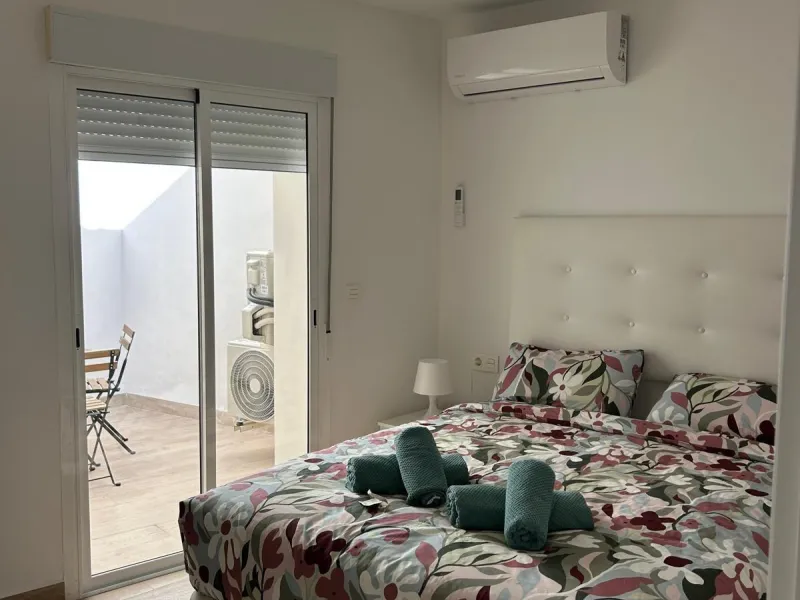 🏡✨ Casa de pueblo en el casco antiguo de Benidorm: confort y encanto junto al mar 🌊🌴