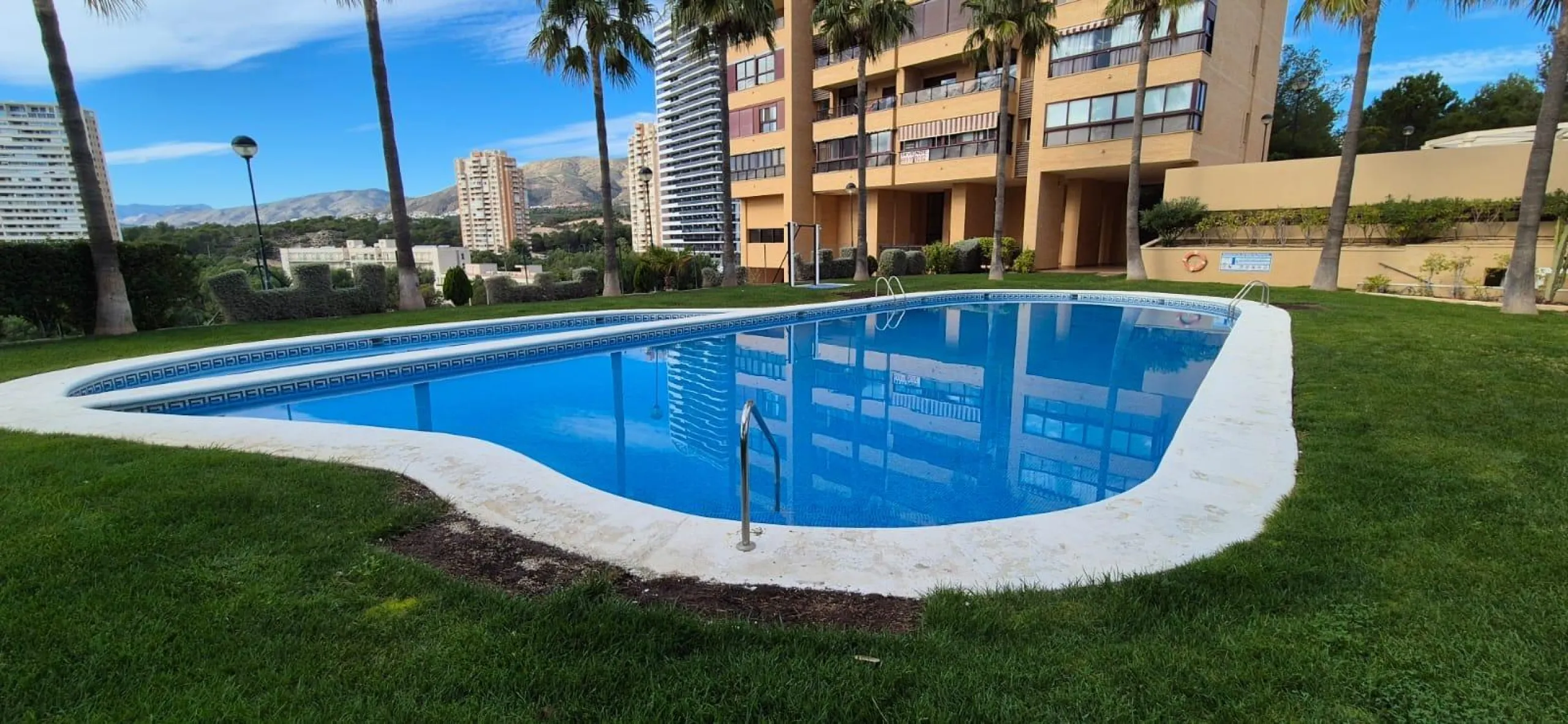 Your perfect haven in the sky of Benidorm! 🌅✨