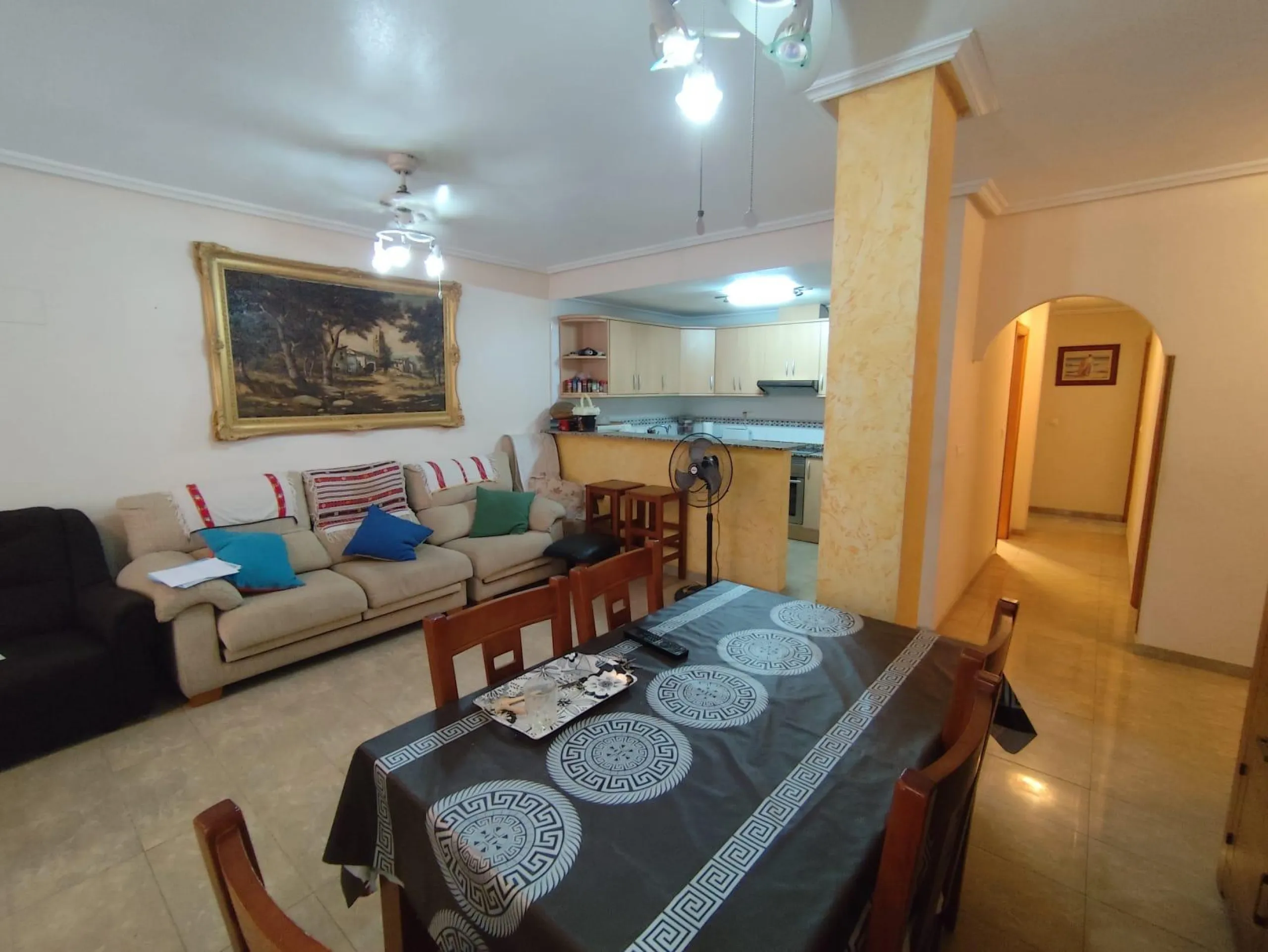 APARTAMENTO PLANTA BAJA A 150 METROS DE PLAYA. 4 DORM. 2 BAÑOS. 107 M2.