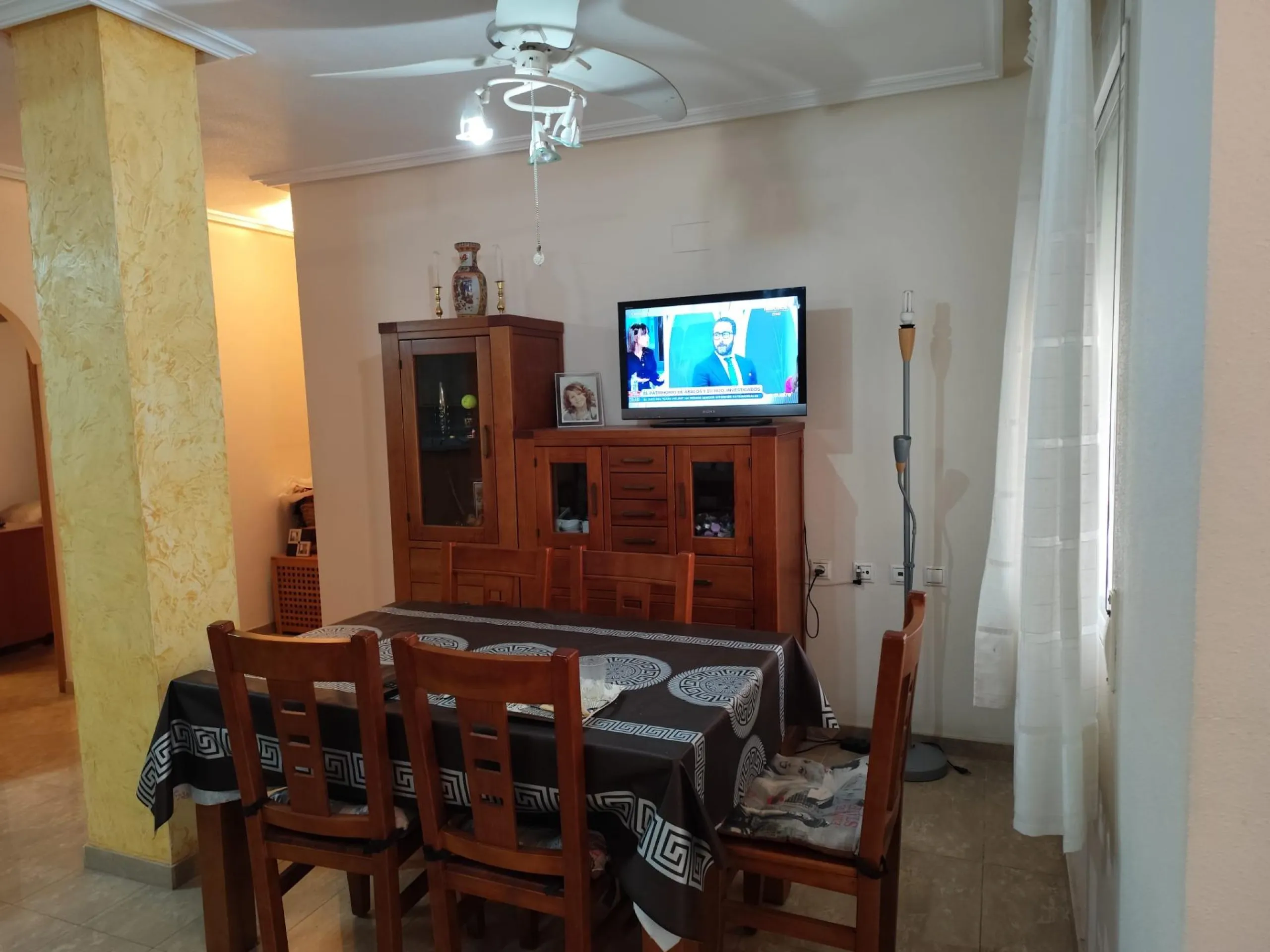 APARTAMENTO PLANTA BAJA A 150 METROS DE PLAYA. 4 DORM. 2 BAÑOS. 107 M2.