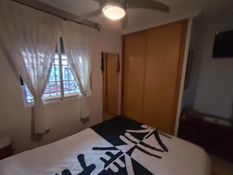 APARTAMENTO PLANTA BAJA A 150 METROS DE PLAYA. 4 DORM. 2 BAÑOS. 107 M2.