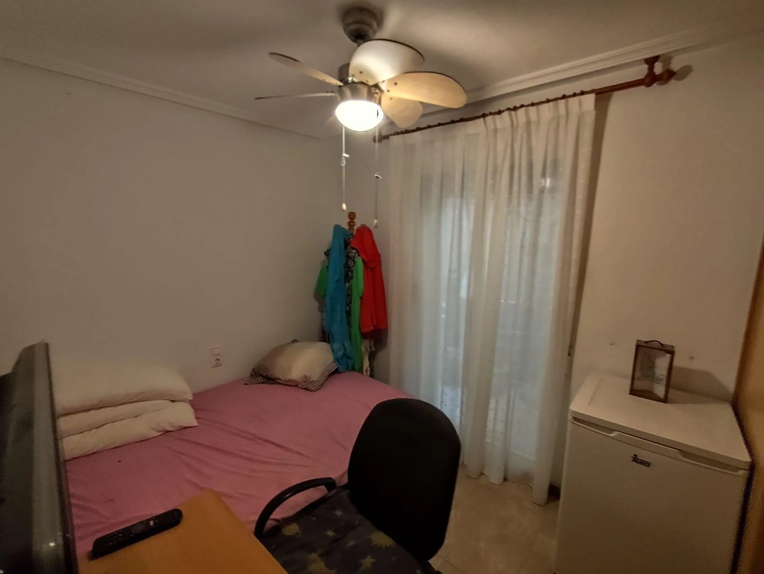APARTAMENTO PLANTA BAJA A 150 METROS DE PLAYA. 4 DORM. 2 BAÑOS. 107 M2.