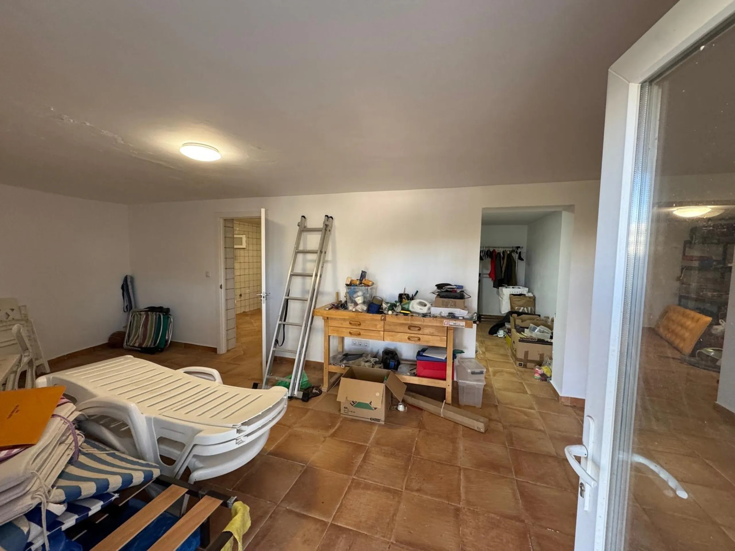 VILLA EN CABO ROIG A 800 METROS DE LA PLAYA CON PARCELA DE 890 M2. 3 DORM. 2 BAÑOS. PISCINA PRIVADA.