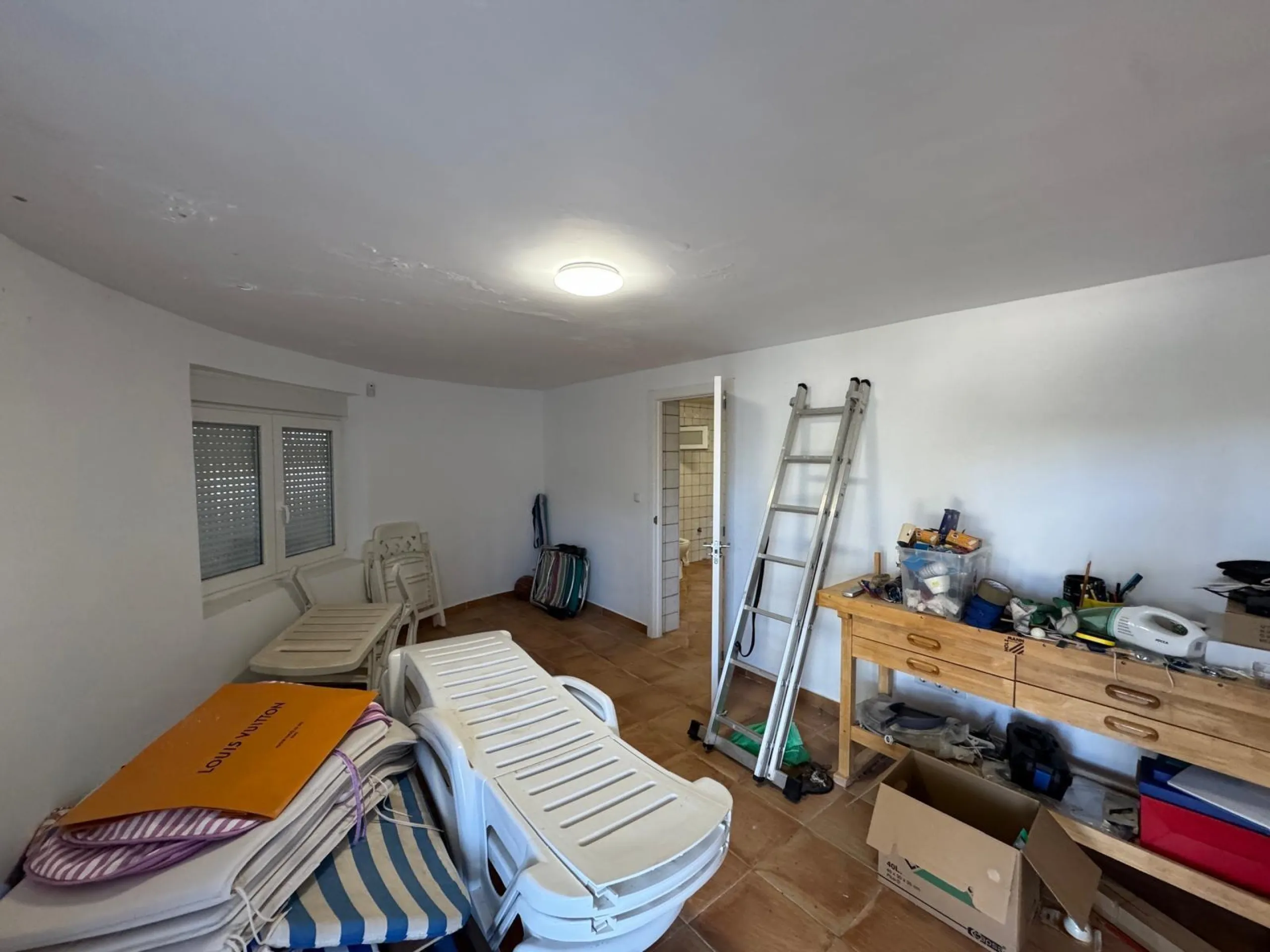 VILLA EN CABO ROIG A 800 METROS DE LA PLAYA CON PARCELA DE 890 M2. 3 DORM. 2 BAÑOS. PISCINA PRIVADA.