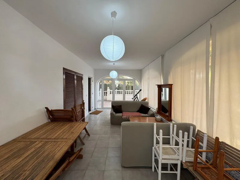 VILLA EN CABO ROIG A 800 METROS DE LA PLAYA CON PARCELA DE 890 M2. 3 DORM. 2 BAÑOS. PISCINA PRIVADA.