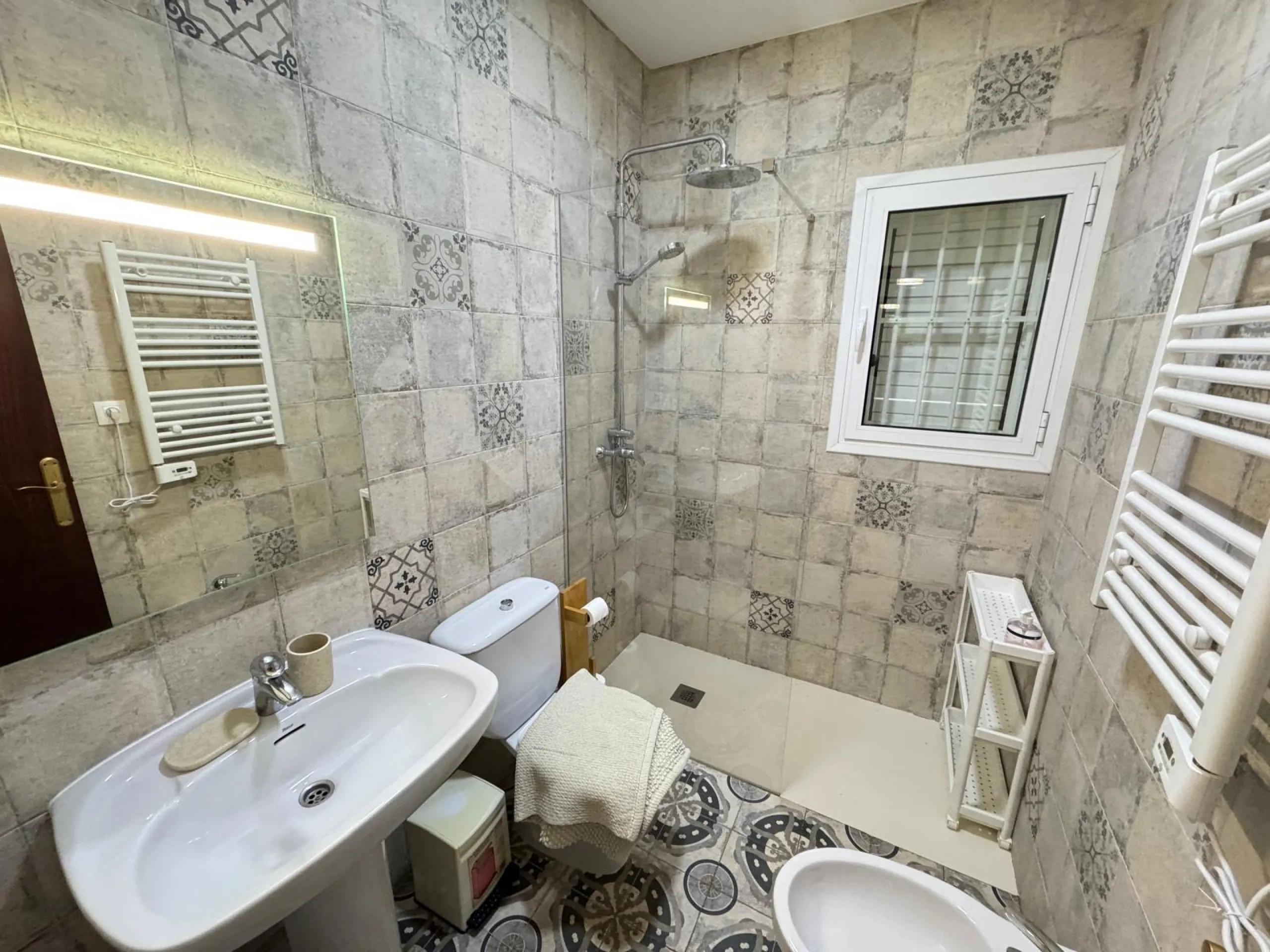 VILLA EN CABO ROIG A 800 METROS DE LA PLAYA CON PARCELA DE 890 M2. 3 DORM. 2 BAÑOS. PISCINA PRIVADA.
