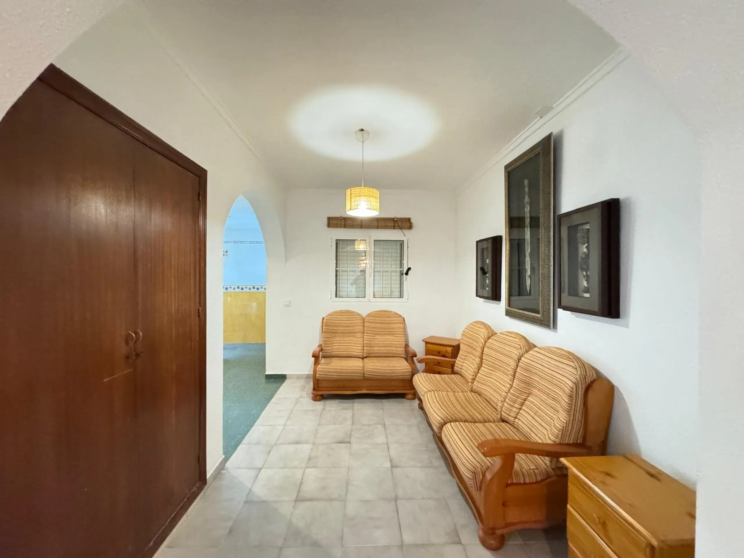VILLA EN CABO ROIG A 800 METROS DE LA PLAYA CON PARCELA DE 890 M2. 3 DORM. 2 BAÑOS. PISCINA PRIVADA.