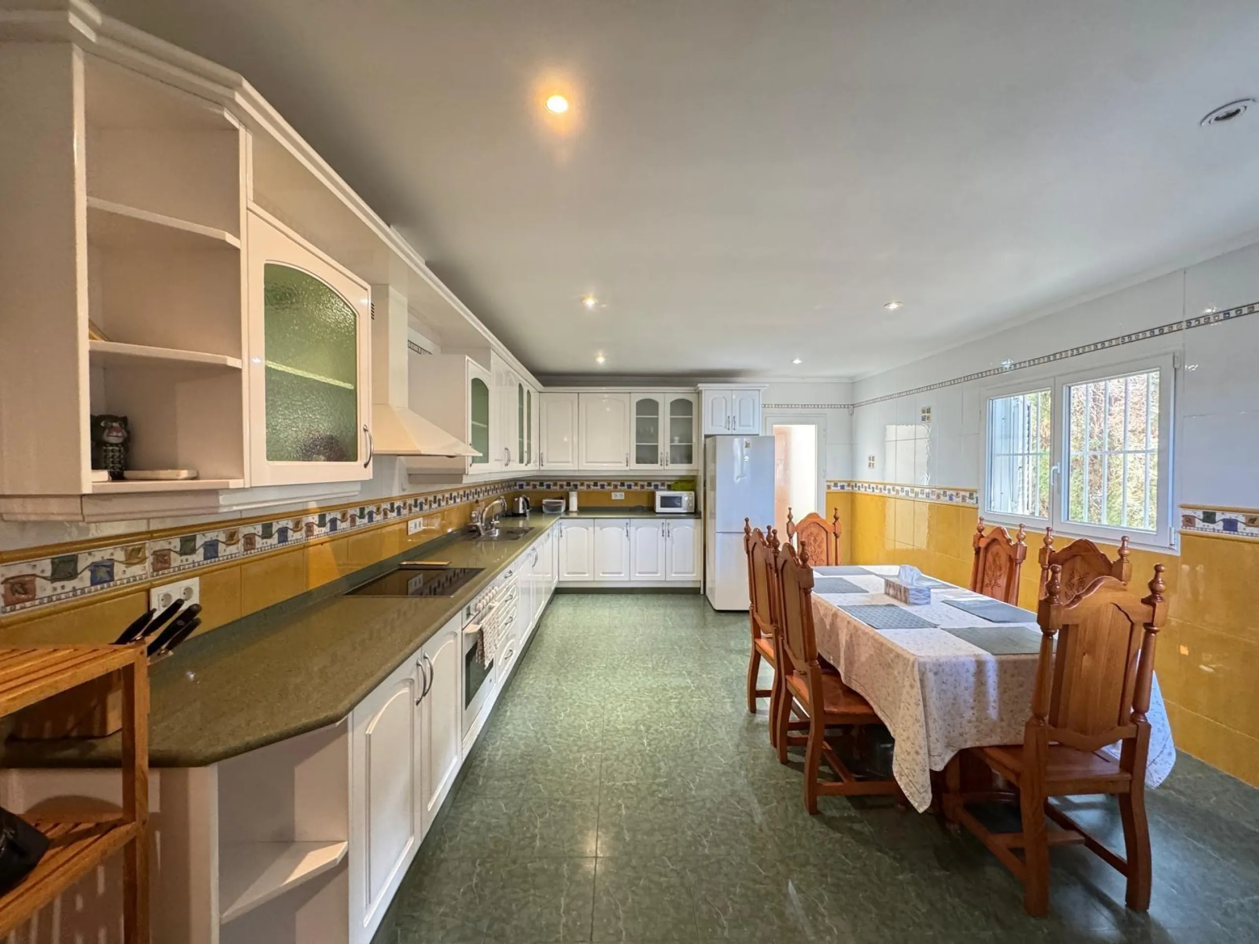 VILLA EN CABO ROIG A 800 METROS DE LA PLAYA CON PARCELA DE 890 M2. 3 DORM. 2 BAÑOS. PISCINA PRIVADA.