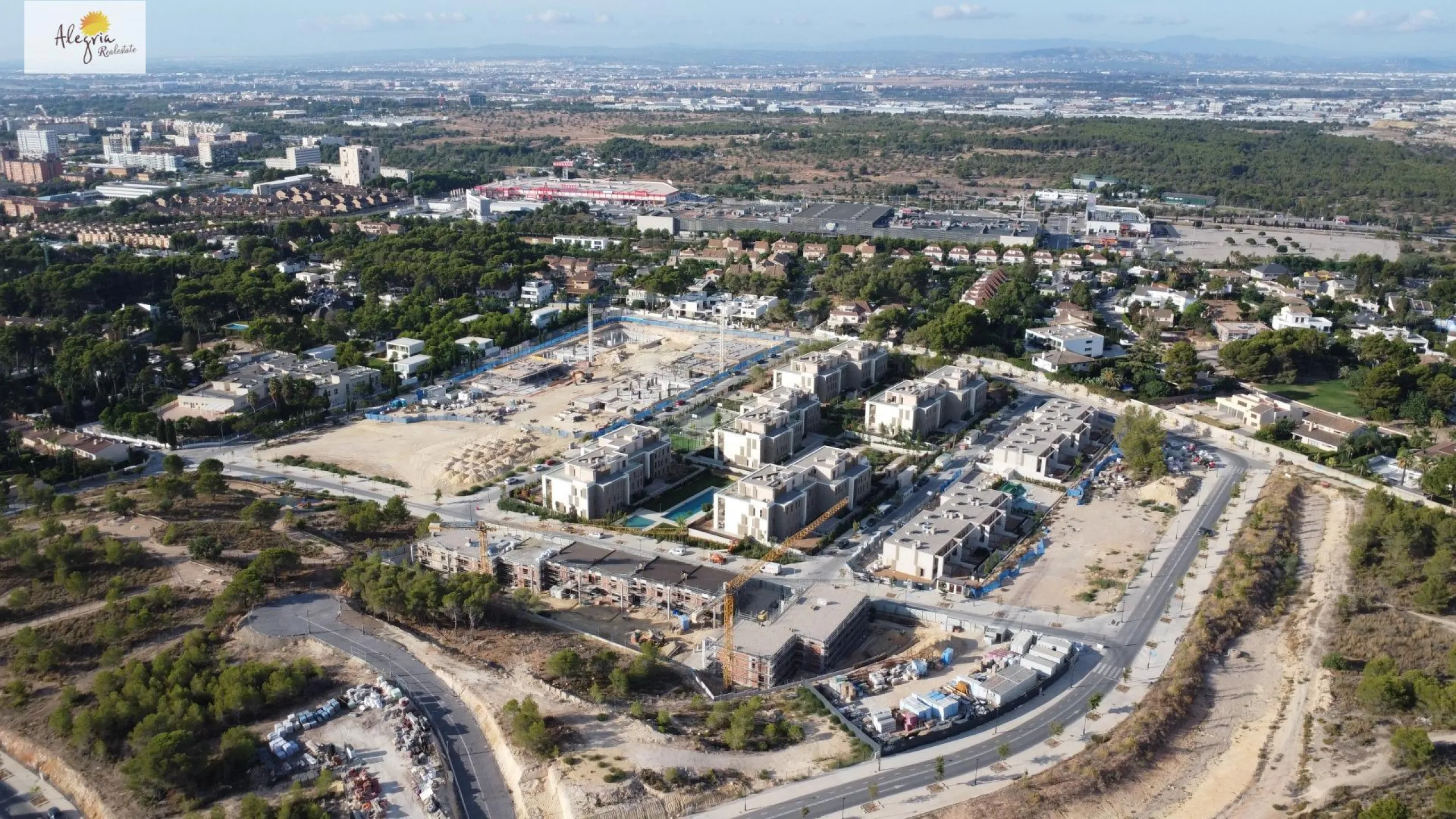 EXCLUSIVOS CHALETS ADOSADOS EN CAMPOLIVAR-GODELLA
