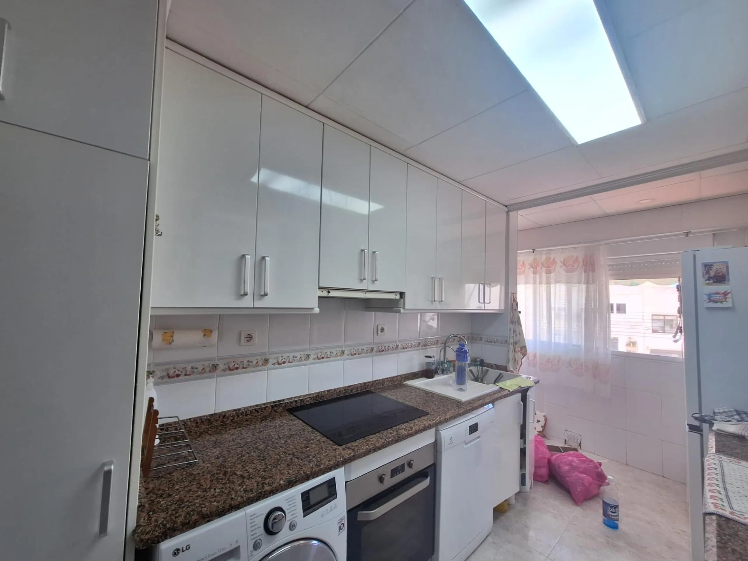 PISO AMPLIO Y LUMINOSO CON ASCENSOR EN PINTOR GISBERT - SAN BLAS