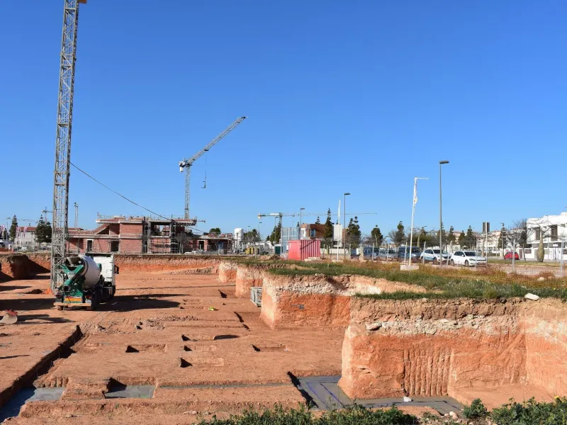 VILLAS DE LUJO EN LOS ALCAZARES A 700 METROS DE PLAYA. 3 DORM. 3 BAÑOS. PISCINA+GARAJE.