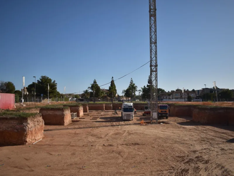 VILLAS DE LUJO EN LOS ALCAZARES A 700 METROS DE PLAYA. 3 DORM. 3 BAÑOS. PISCINA+GARAJE.