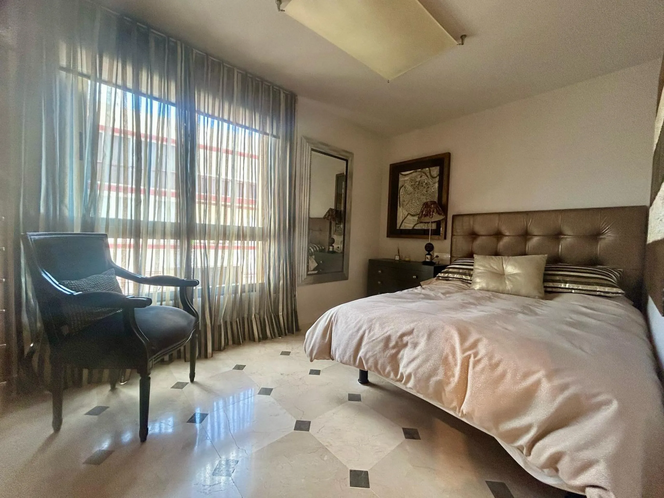 🏖️ Piso de Lujo en Primera Línea de Playa Levante – Vistas de Ensueño 🌅